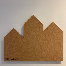 Ladda upp bild till gallerivisning, Anslagstavla, infotavla, pin board, note board, Robert Bengtsson, Smart Form Sweden, kork, naturmaterial, din egen text / logga, väggtavla, PASSION by Smart Form Sweden, arkitektur, hus