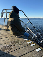 Ladda upp bild till gallerivisning, UNDER för fina stunder, sittunderlag, underlägg, Smart Form Sweden, Robert Bengtsson, kork, presskork, hållbart , förnybart material, taktil, svensk design, svenskt hantverk, handgjort