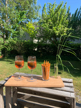 Ladda upp bild till gallerivisning, Smart Form, Sweden, Robert Bengtsson, UNDER, UNDER för fina stunder, Våges, cylndervas, värmeljushållare, tillbehör, kork, bricka, display, underlägg, grytunderlägg, presskork, solid kork, hantverk, svensk design, förnybart material, snacks, Rosé, drinks