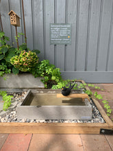 Ladda upp bild till gallerivisning, Fågelpool med trampolin i svensk ek