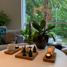 Ladda upp bild till gallerivisning, Smart Form, Sweden, Robert Bengtsson, UNDER, UNDER för fina stunder, Våges, värmeljushållare, tillbehör, kork, bricka, display, underlägg, presskork, solid kork, hantverk, svensk design, förnybart material, Tree i rad, fika, hygge
