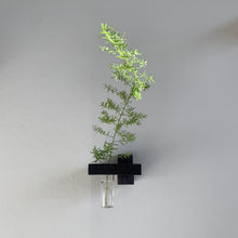 Ladda upp bild till gallerivisning, Embrace konsolsystem, Smart Form Sweden, Robert Bengtsson, konsolhylla, svensk furu, kork, glasvas, cylindervas