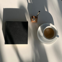 Ladda upp bild till gallerivisning, Robert Bengtsson, Smart Form Sweden, THE CREATIVITY, Skissa, Rita, Skriva, Omfamna kreativiteten, hyllning till kreativiteten, Hahnemühle, FABER-CASTELL, svenskt trä, ek, kreativ stund, creative moment