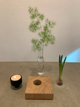 Ladda upp bild till gallerivisning, System LEVEL, LEVEL Mini, Set LEVEL Mini svensk ek, Svensk ek, svenskt trä, Smart Form Sweden, Robert Bengtsson, växter i inredningen, glascylindervas, förnybart material, värmeljushållare, svensk smide, VÅGES