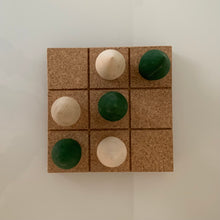 Ladda upp bild till gallerivisning, Smart Form Sweden, Robert Bengtsson, Tree I rad, tre i rad, gran, granar, kork, sällskapsspel, brädspel, förnybaramaterial, eko, ekomaterial, made in sweden