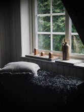 Ladda upp bild till gallerivisning, Set LEVEL D, System LEVEL, Betong, Svensk ek, Smart Form Sweden, Robert Bengtsson, Foto: Åsa Gramén