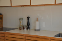 Ladda upp bild till gallerivisning, Rullhållare i betong och ek