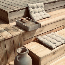 Ladda upp bild till gallerivisning, Fågelpool, svensk ek, betong, Smart Form Sweden, fågelbad, fågelbad i betong, biologisk mångfald, Robert Bengtsson, Foto: Åsa Gramén