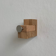 Ladda upp bild till gallerivisning, Embrace konsolsystem, Smart Form Sweden, Robert Bengtsson, konsolhylla, svensk ek, kork, hängare