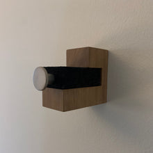 Ladda upp bild till gallerivisning, Embrace konsolsystem, Smart Form Sweden, Robert Bengtsson, konsolhylla, svensk ek, kork, hängare