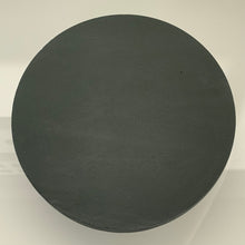 Ladda upp bild till gallerivisning, Trampsten, stegsten, betong, trädgårdsdekoration, trädgårdsdesign, kalkfärg, dark forest, trädgårdspresent