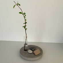 Ladda upp bild till gallerivisning, Set LEVEL F rund, LEVEL F Rund, System LEVEL, Smart Form Sweden, Betong, bordsdekoration, Robert Bengtsson