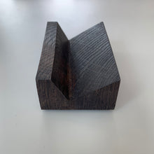 Ladda upp bild till gallerivisning, 30 (M) svartlaserad svensk ek