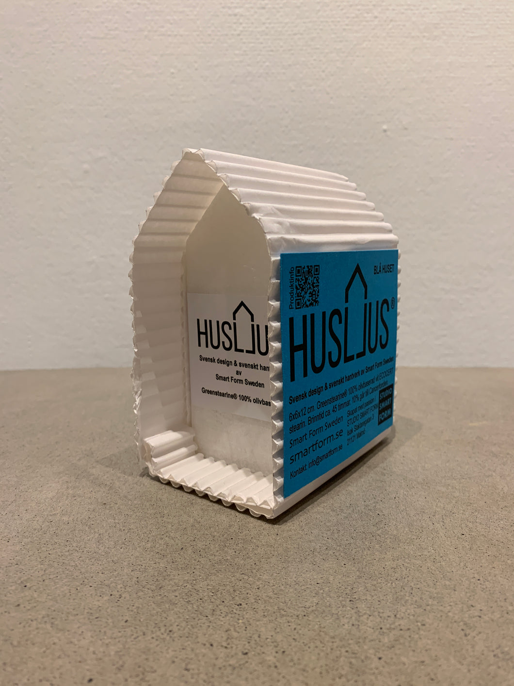 HUSLJUS®, Smart Form Sweden, Robert Bengtsson, Olivstearin, hantverk, HUS, ljus, stearinljus, BLÅHUSET