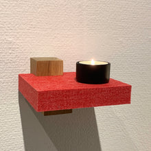 Ladda upp bild till gallerivisning, Embrace konsolsystem, Smart Form Sweden, Robert Bengtsson, konsolhylla, svensk ek, kork, VÅGES, Adapter, återvunnen PET, värmeljus, tea light
